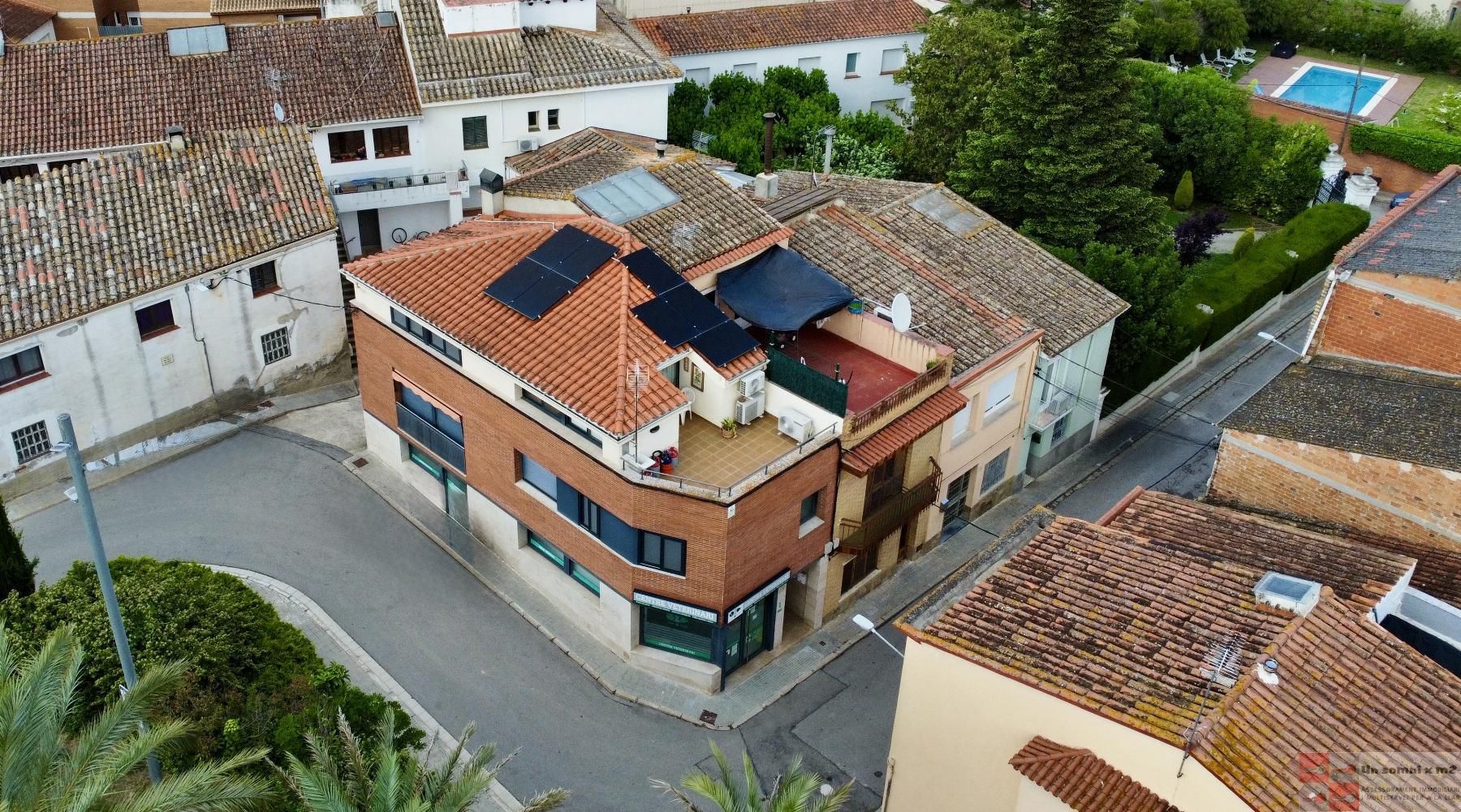 Vista exterior de Dúplex en venda en Sant Llorenç d'Hortons amb Aire condicionat, Calefacció i Parquet