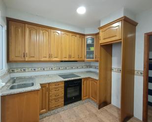 Kitchen of House or chalet for sale in Oropesa del Mar / Orpesa  with Air Conditioner, Heating and Terrace