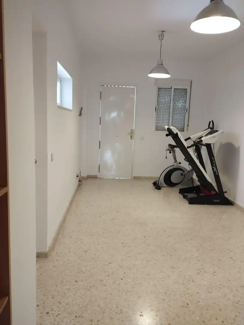 Wohnung zur Miete in  Sevilla Capital mit Klimaanlage und Gemeinschaftspool