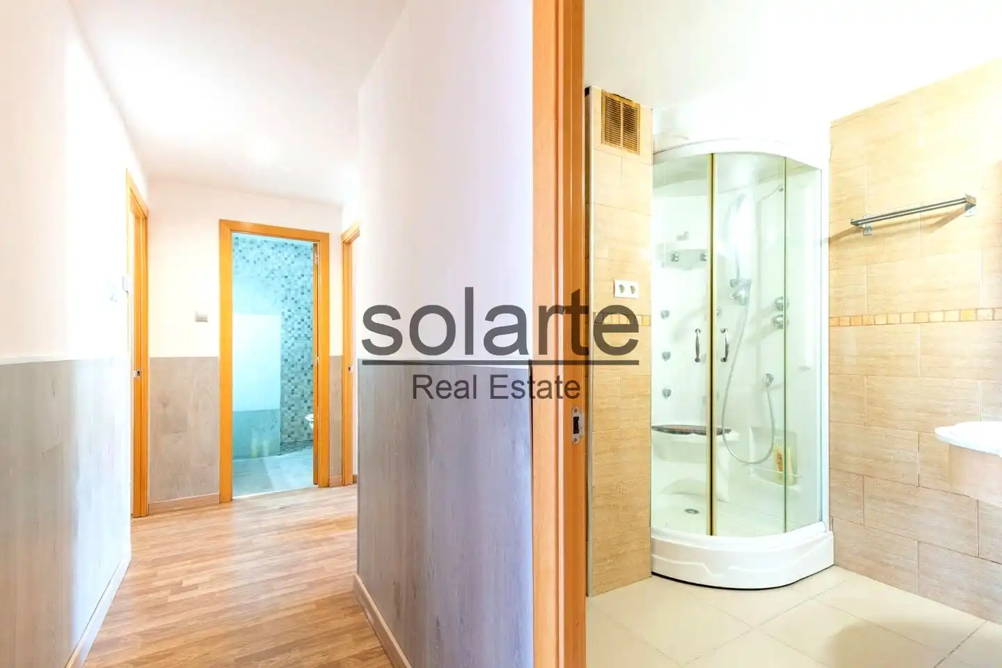 Baño de Piso en venta en Fontsanta - Fatjó