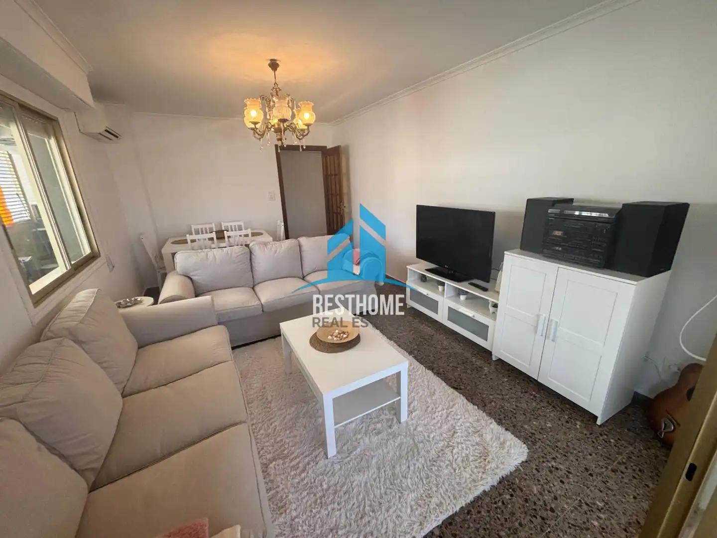 Sala de estar de Apartamento de alquiler en Cullera con Aire acondicionado, Amueblado y Piscina comunitaria