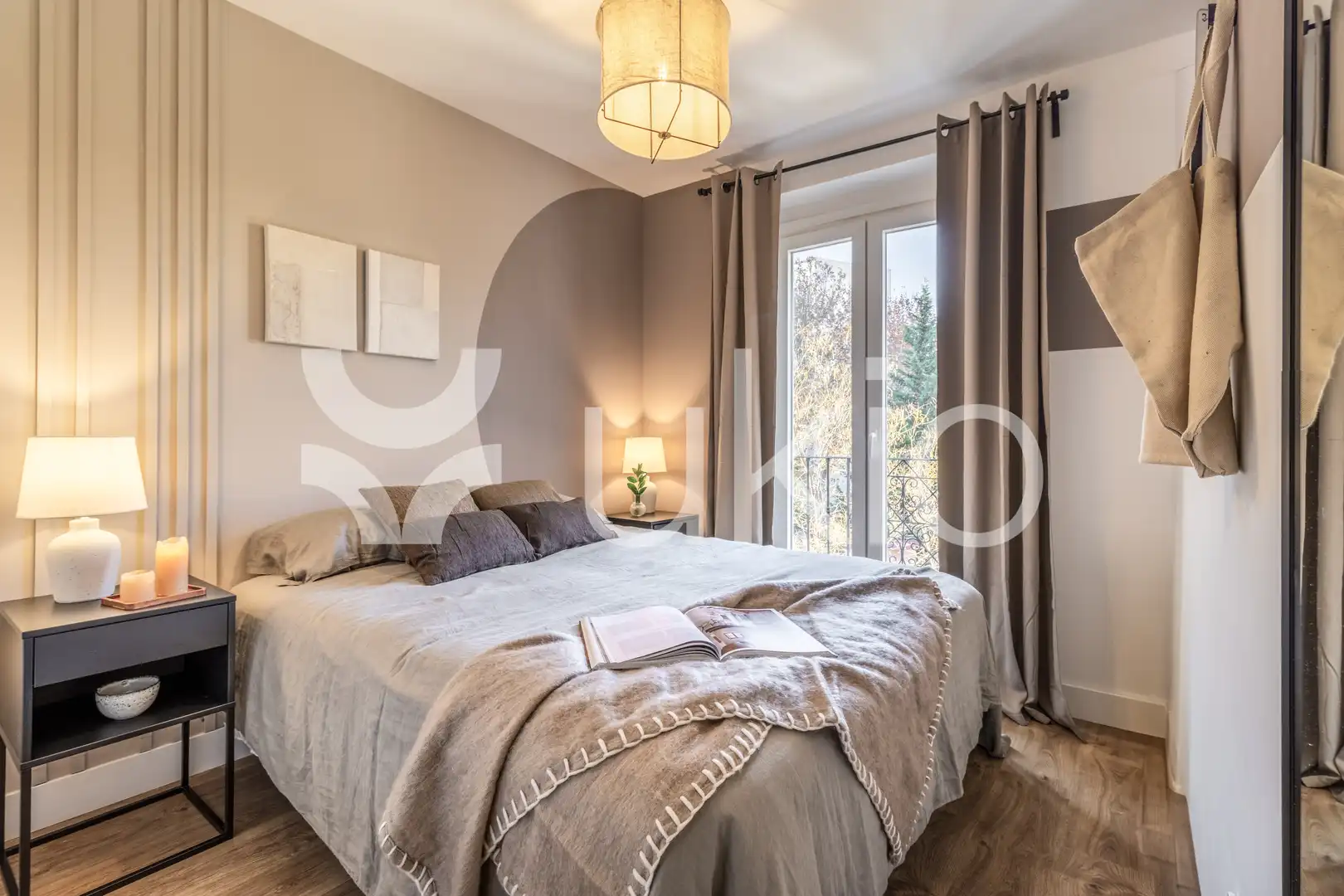 Habitación de Apartamento de alquiler en Madrid con Aire acondicionado, Calefacción y Amueblado