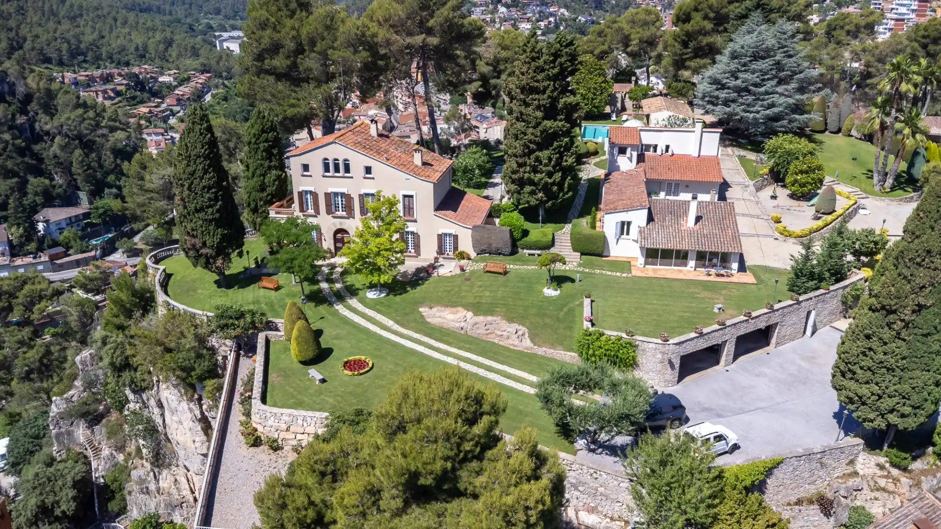 Jardí de Finca rústica en venda en Corbera de Llobregat amb Aire condicionat, Calefacció i Terrassa
