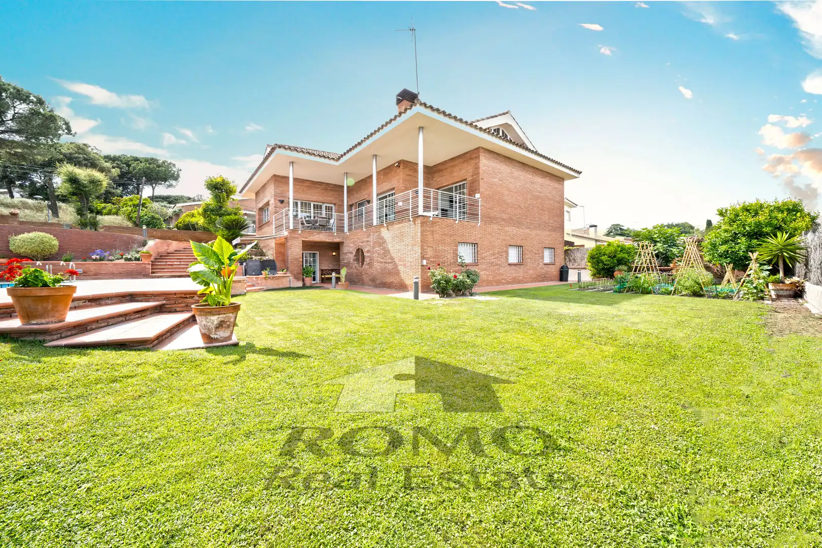 Houses for sale in Carrer d'Osona, Canovelles