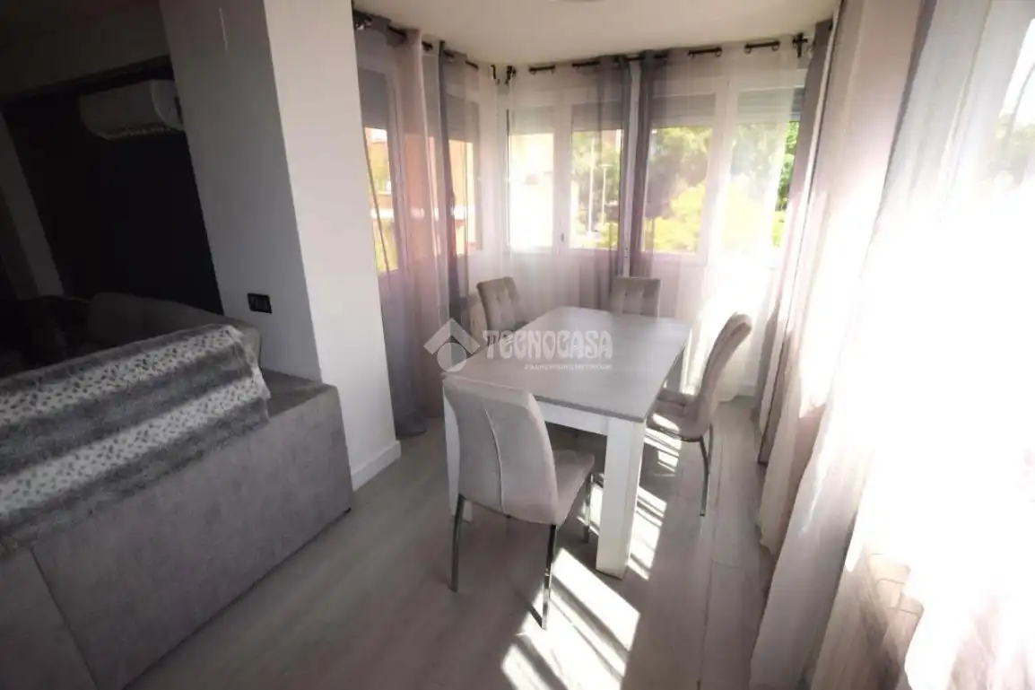 Comedor de Piso en venta en Fuenlabrada con Aire acondicionado, Calefacción y Trastero
