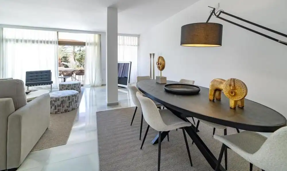 Apartamento de alquiler en Puerto Banús