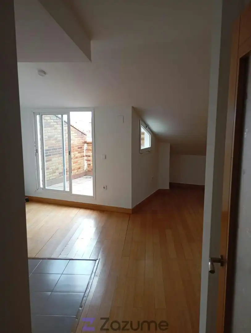 Bedroom of Flat for rent in Camarena  with Heating, Parquet flooring and Terrace