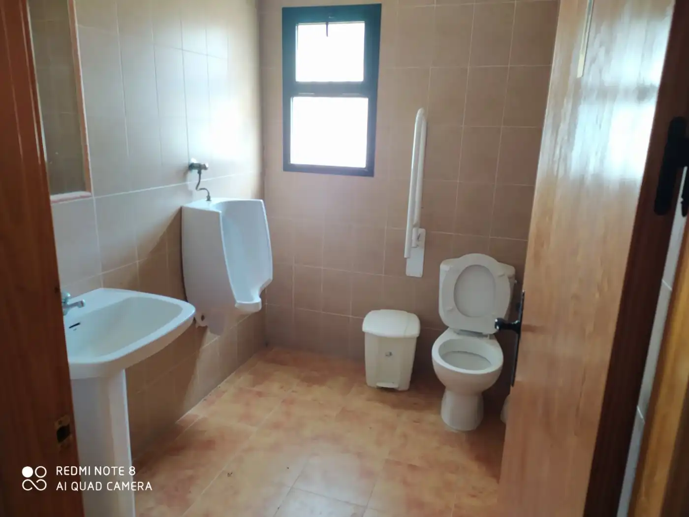 Baño de Local en venta en Barbate