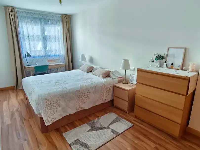 Dormitori de Pis en venda en Ponferrada amb Parquet, Traster i Moblat