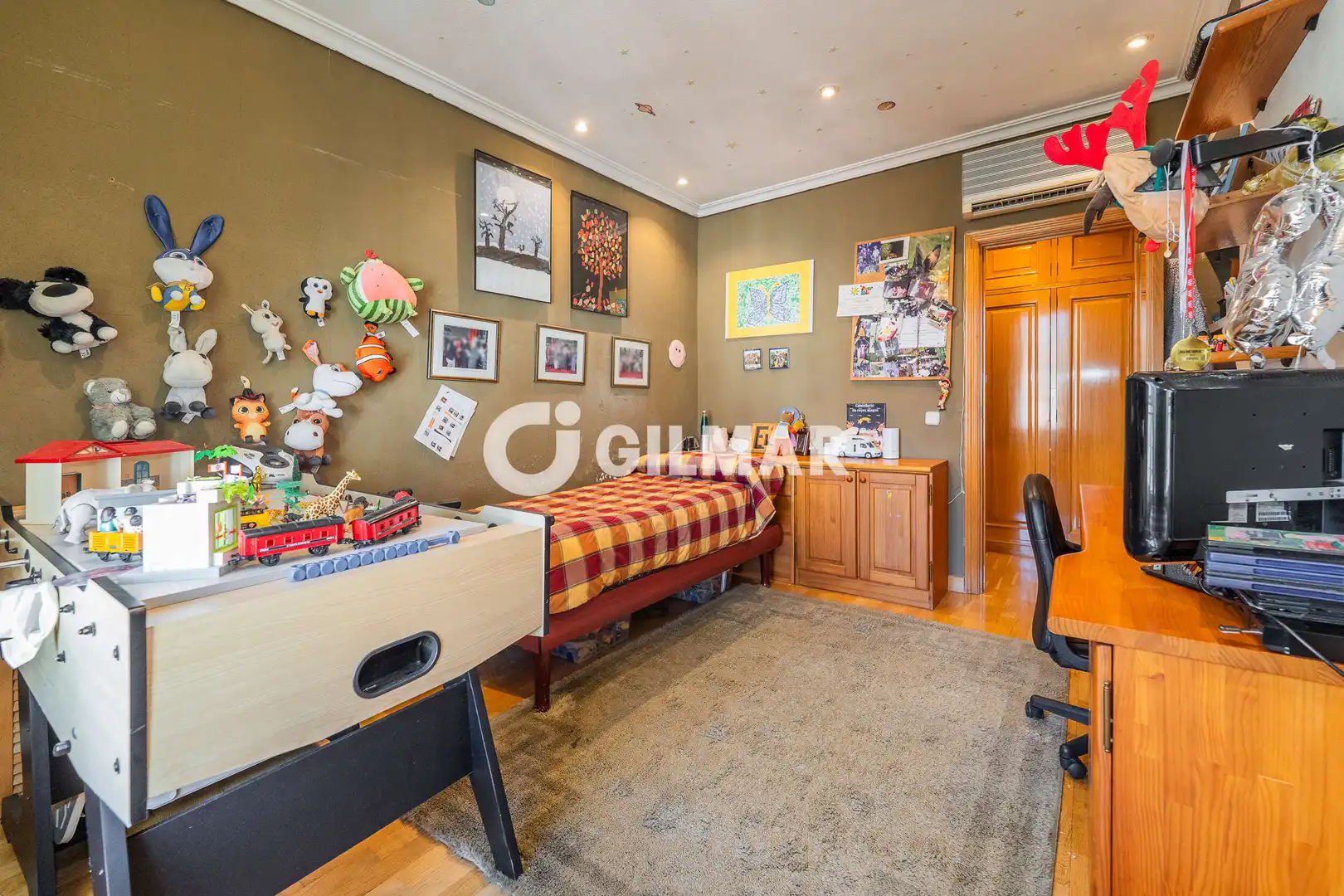 Habitación de Ático en venta en Madrid con Calefacción y Balcón