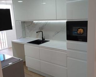 Kitchen of Flat for sale in  Valencia Capital  with Air Conditioner and Balcony
