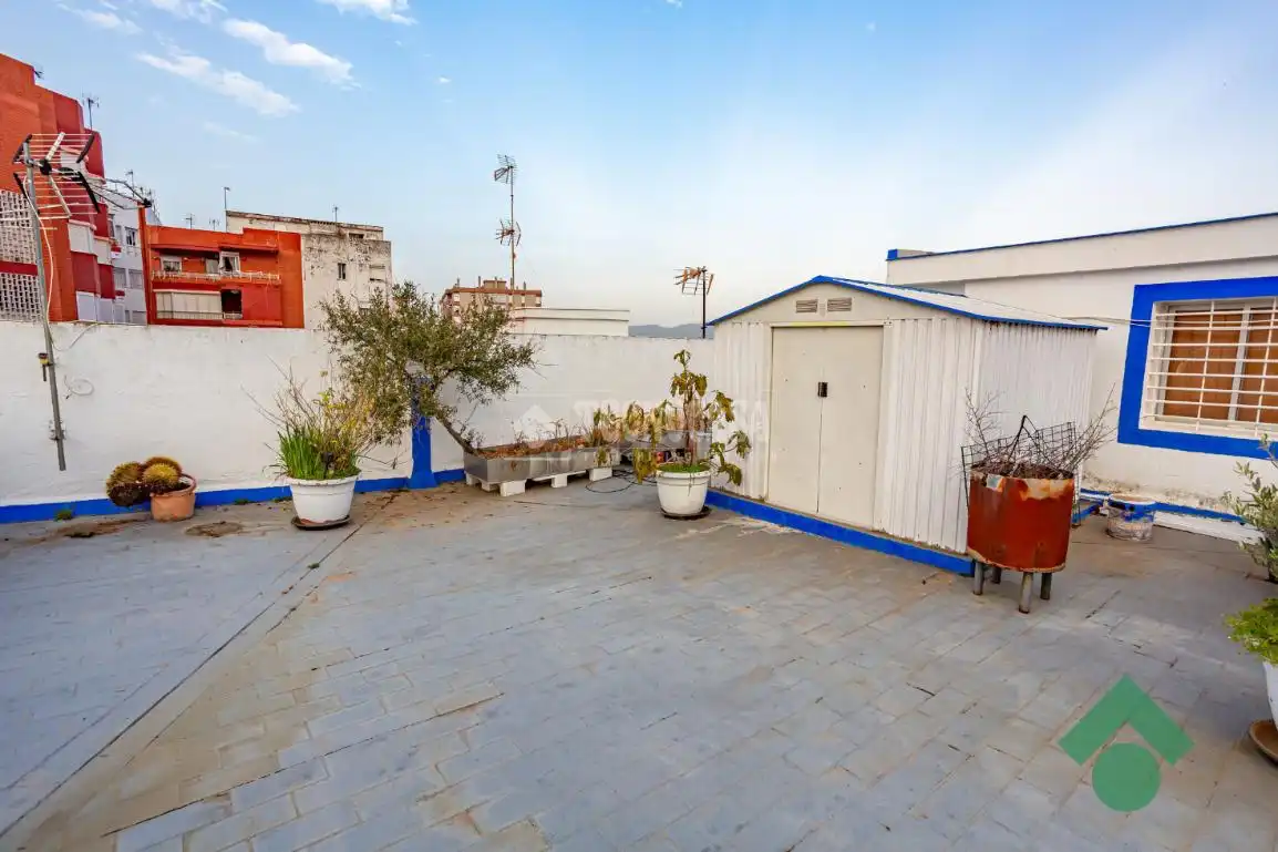 Terrace of Flat for sale in Algeciras  with Terrace, Storage room and Furnished