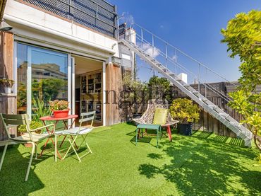 Ático con balcón en venta en Eixample