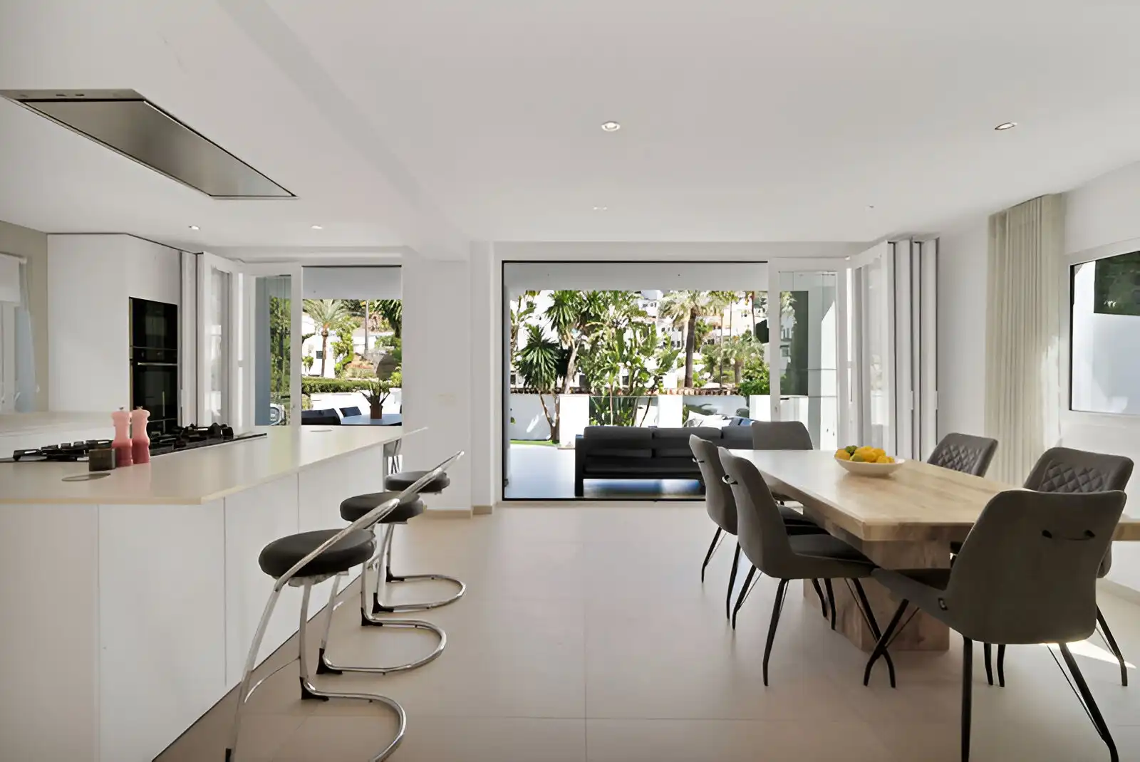 Villa independiente en venta en Nueva Andalucía, imatge 2