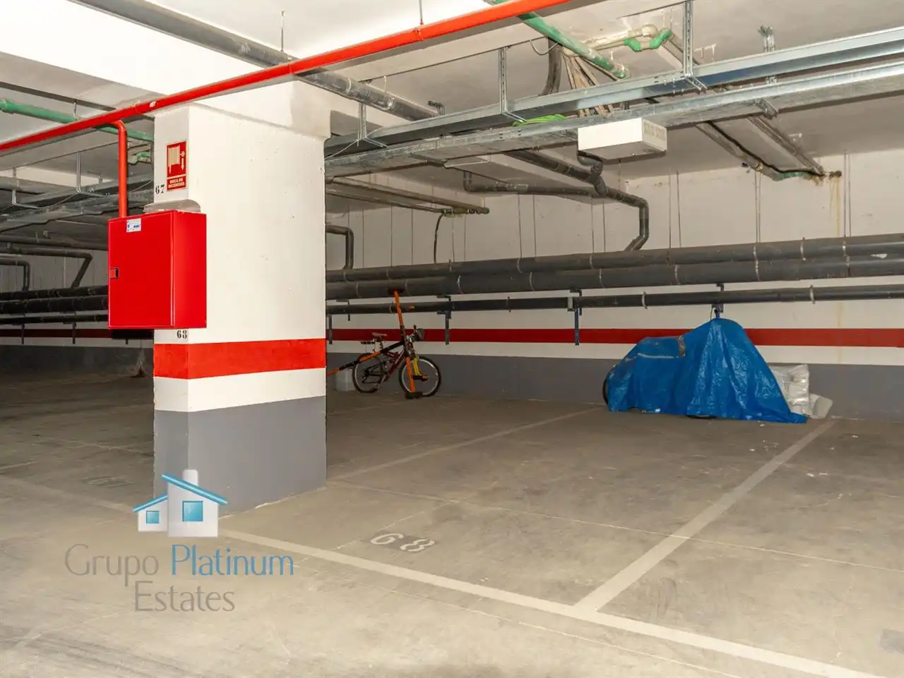 Parking de Apartamento en venta en Vera con Piscina y Amueblado