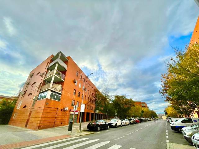 Local comercial en Alquiler en Numancia