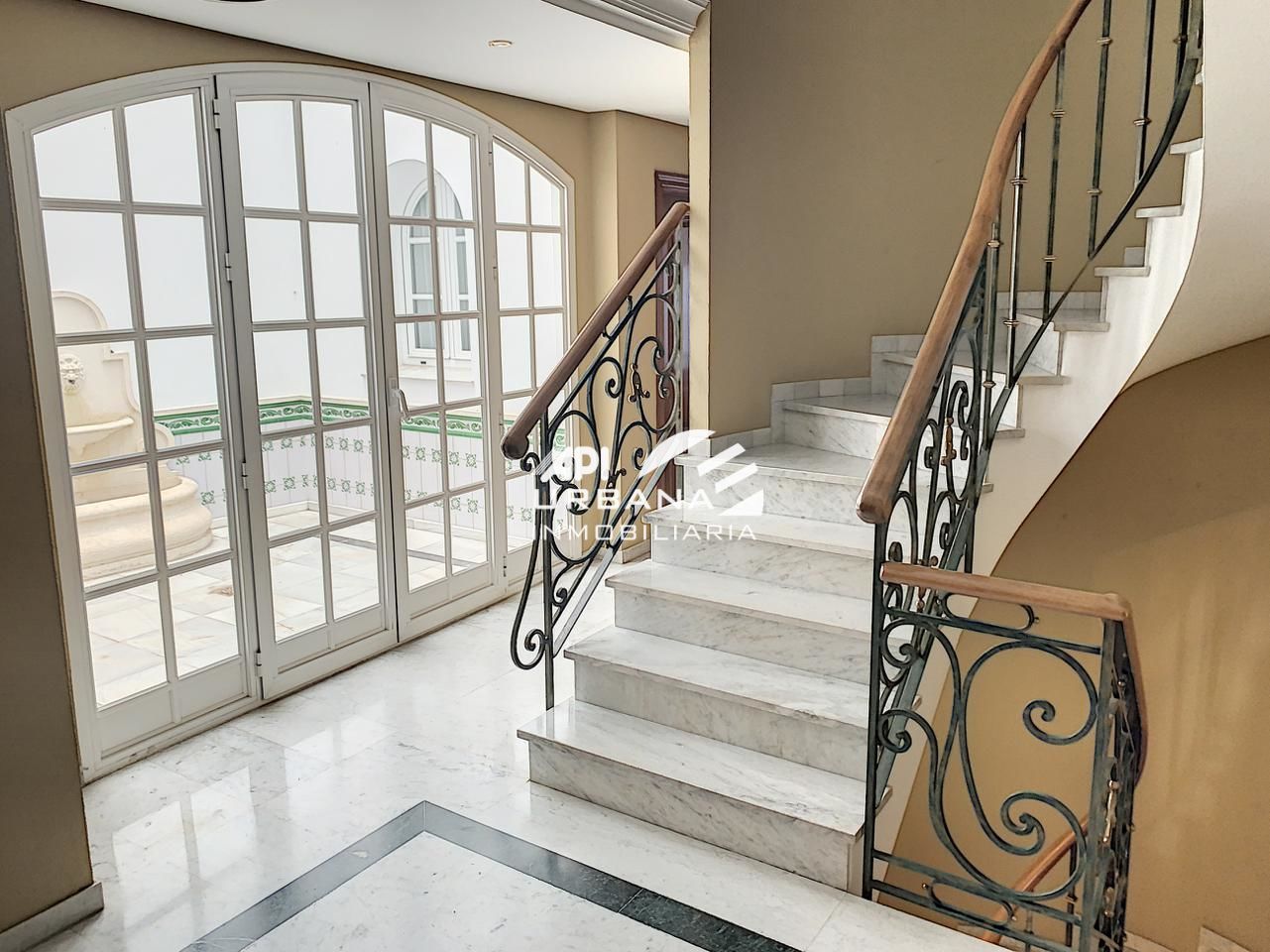 Casa o xalet en venda en Lucena amb Aire condicionat, Terrassa i Balcó