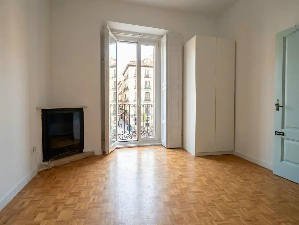 Habitación de Piso en venta en Madrid con Trastero