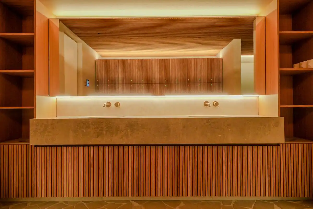 Baño de Piso en venta en Madrid con Aire acondicionado, Calefacción y Jardín privado