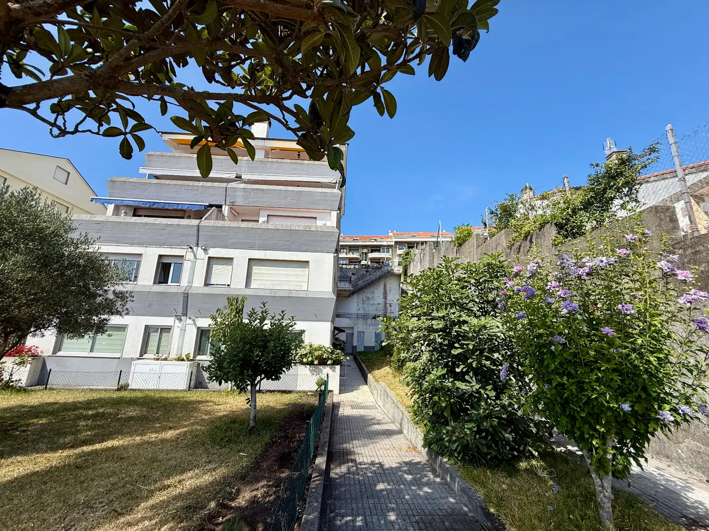 Exterior view of Flat for sale in O Grove    with Storage room, Furnished and Oven