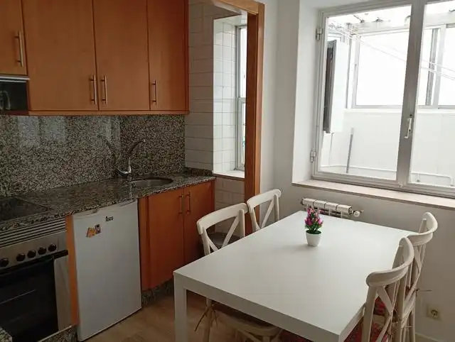Apartament amb ascensor de lloguer a Rúa da República de El Salvador