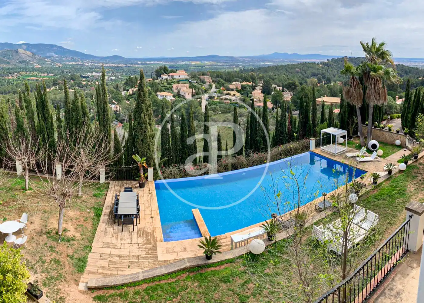 Piscina de Casa o chalet de alquiler en Esporles con Aire acondicionado, Calefacción y Jardín privado