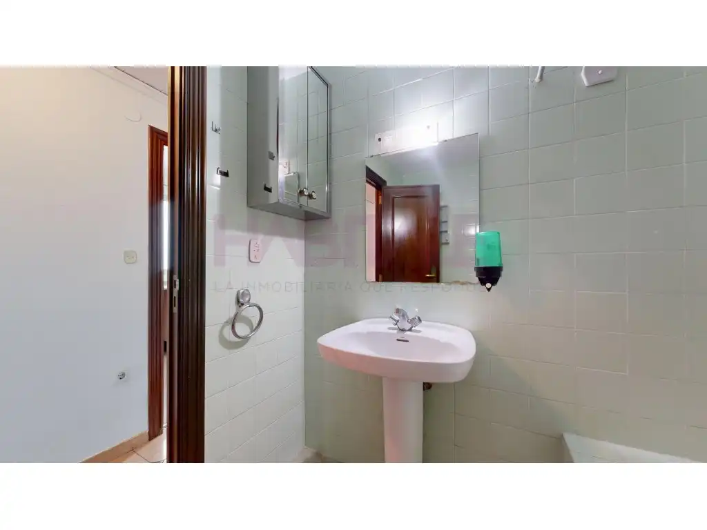 Bathroom of Flat for sale in Valencia  with Balcony