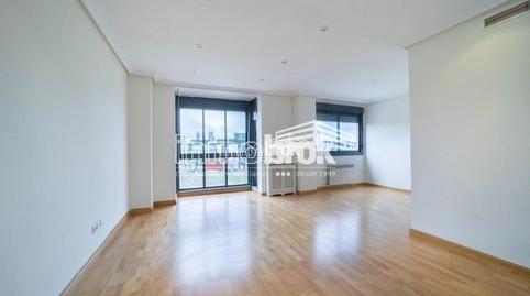 Foto 4 de Piso de alquiler en Niceto Alcala Zamora, Sanchinarro,  Madrid Capital