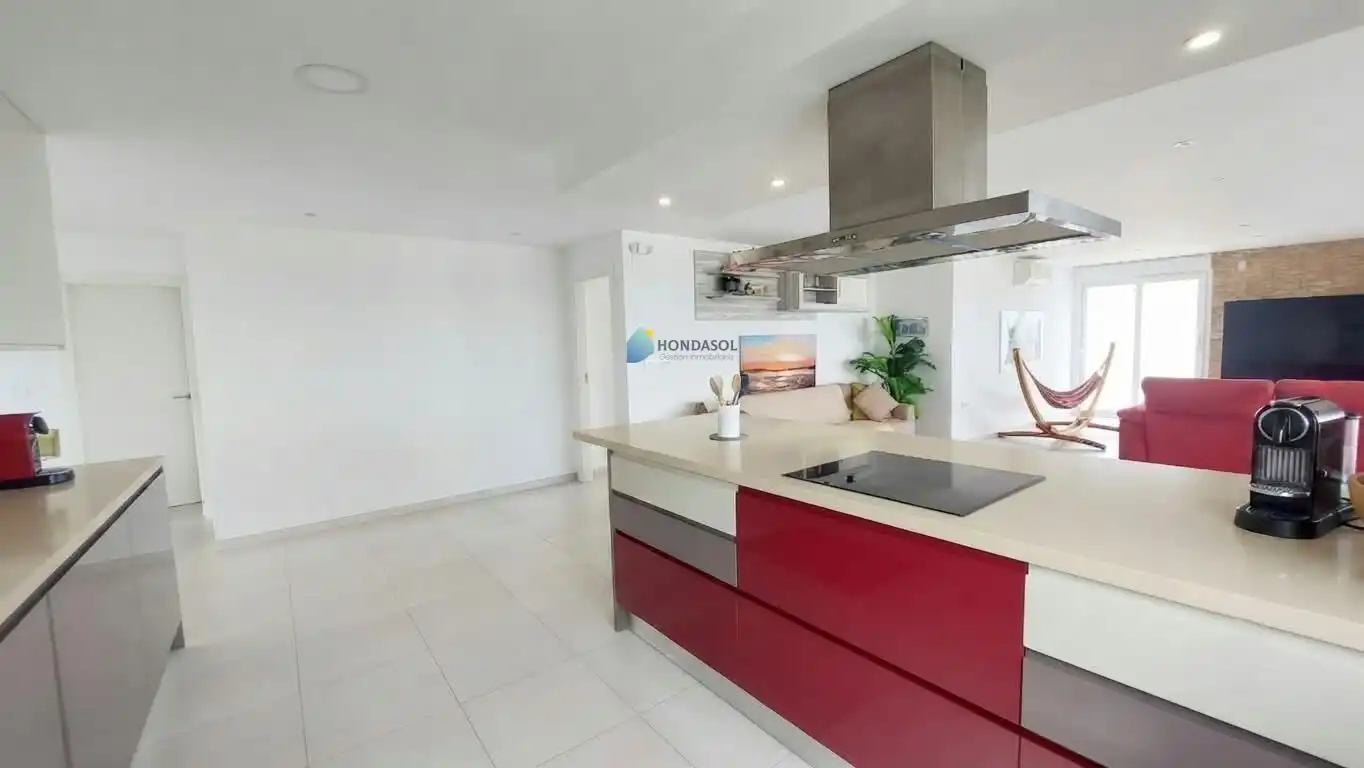 Cocina de Casa o chalet en venta en La Manga del Mar Menor con Aire acondicionado, Jardín privado y Terraza