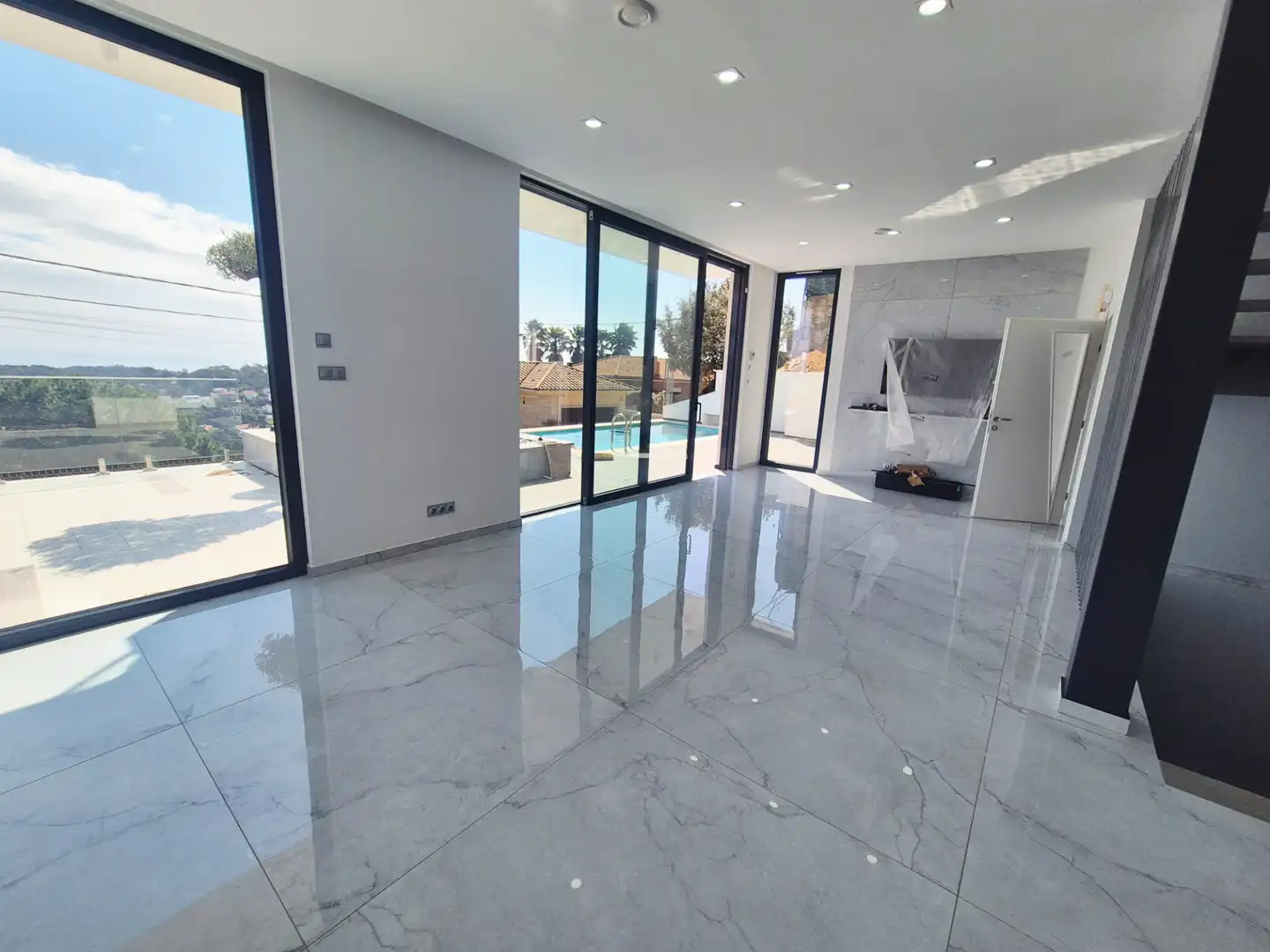 Chalet con terraza en venta en Carrer de les Orenetes 53, imagen 3