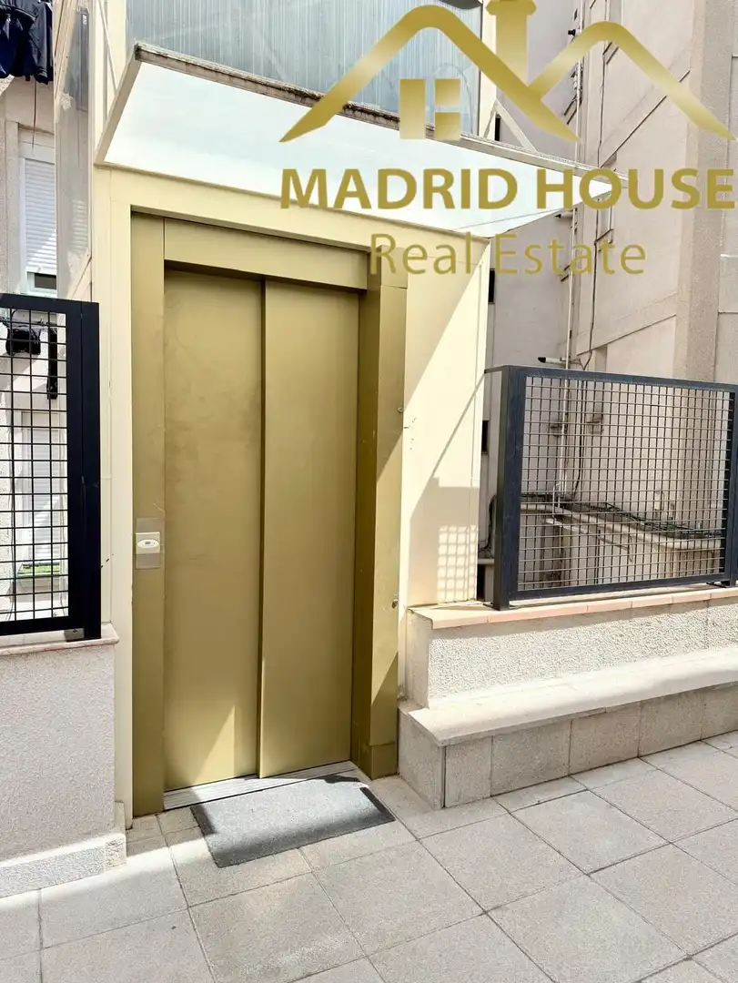 Exterior view of Flat for sale in Madrid  with Air Conditioner and Heating