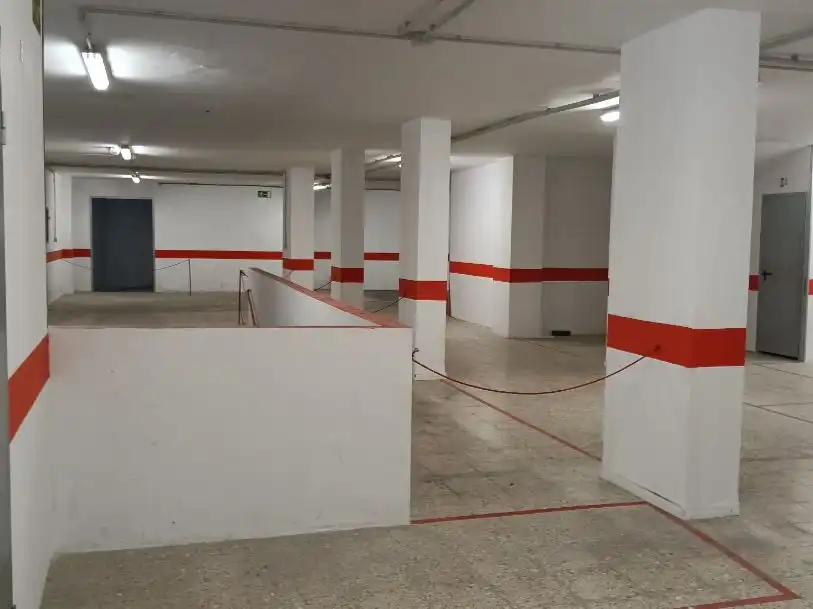 Garage for rent in Santa Cruz de Tenerife  with Alarm