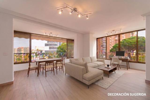 Piso en Venta en Avenida BENIDORM en Playa de San Juan