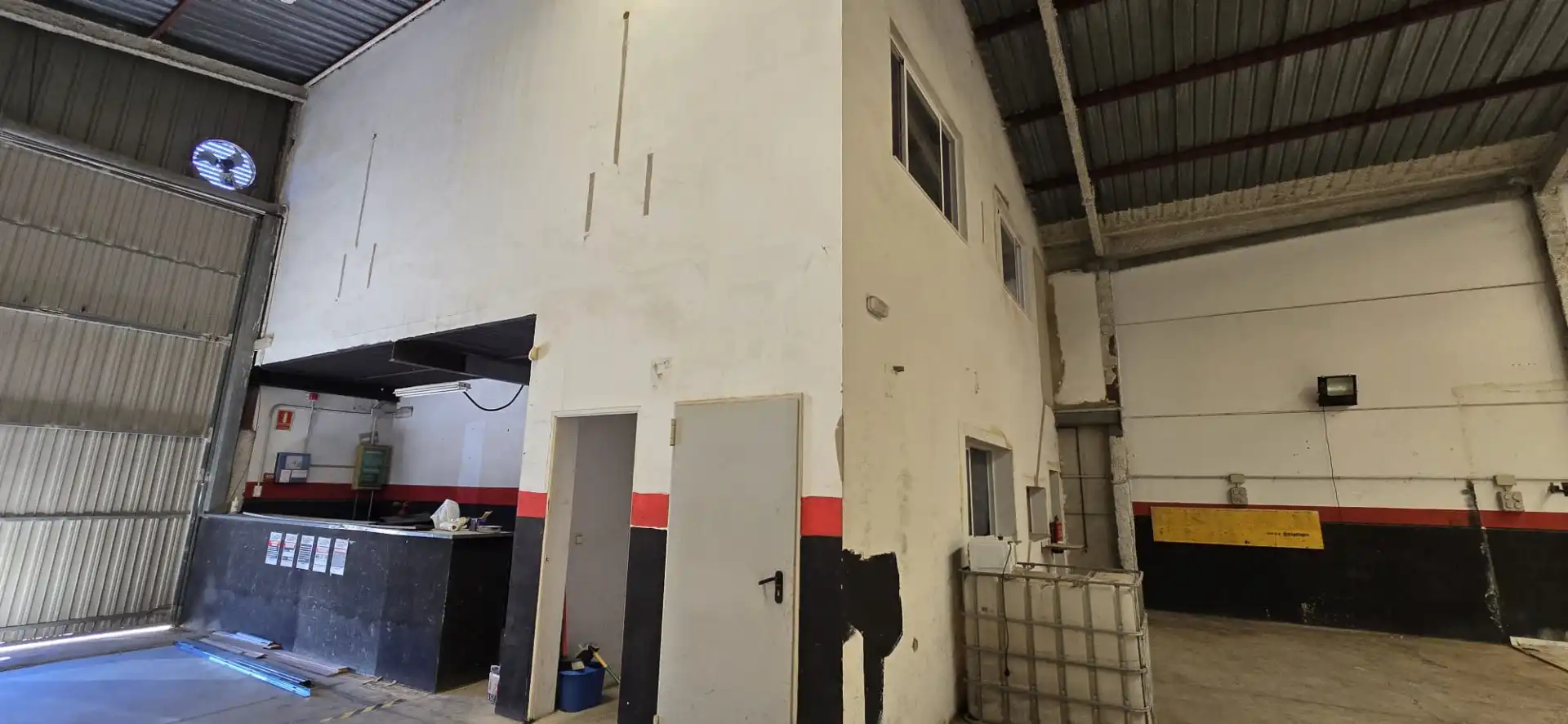 Fabrikhallen zur Miete in Jerez de la Frontera