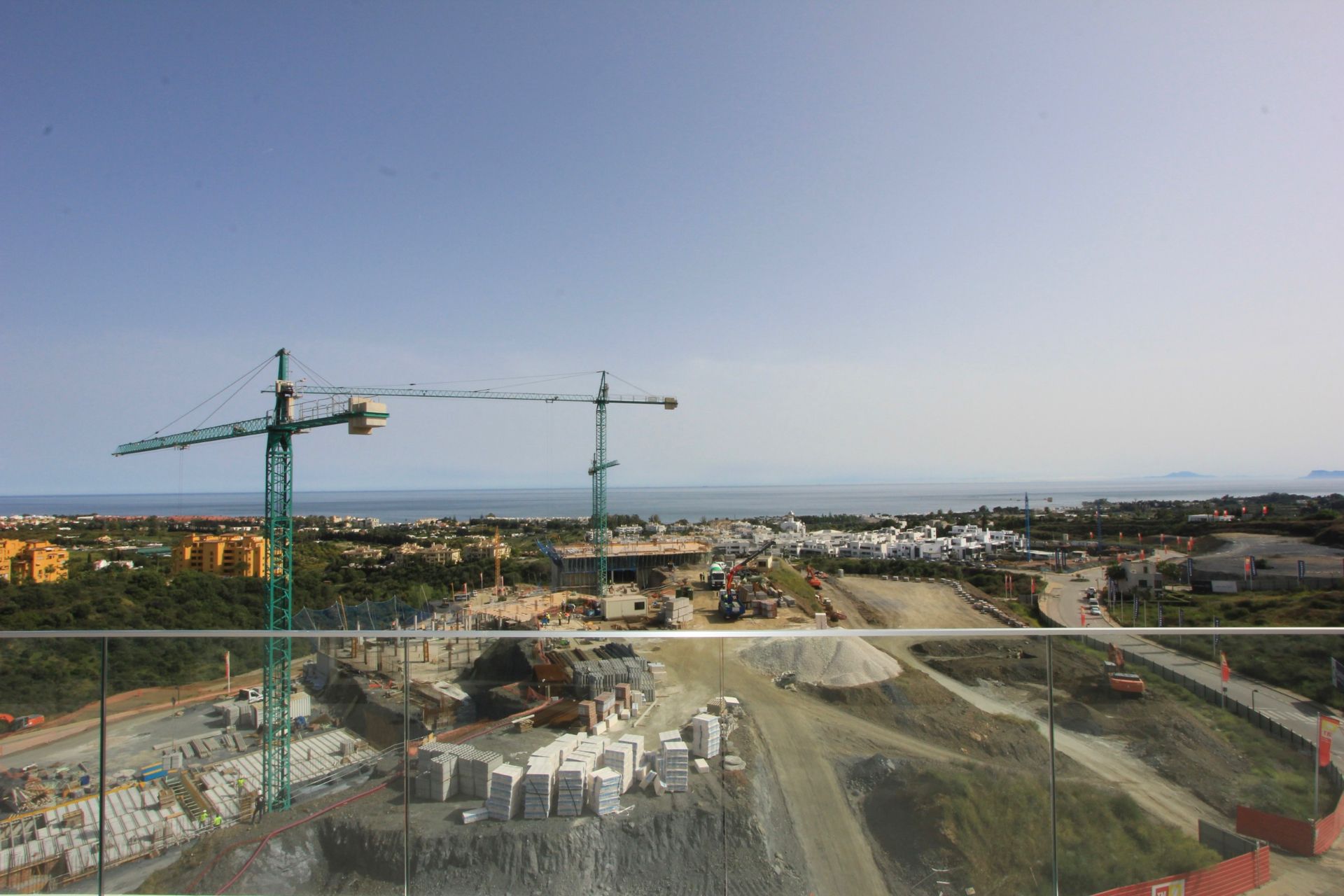 Vista exterior de Ático en venta en Estepona con Aire acondicionado, Calefacción y Terraza