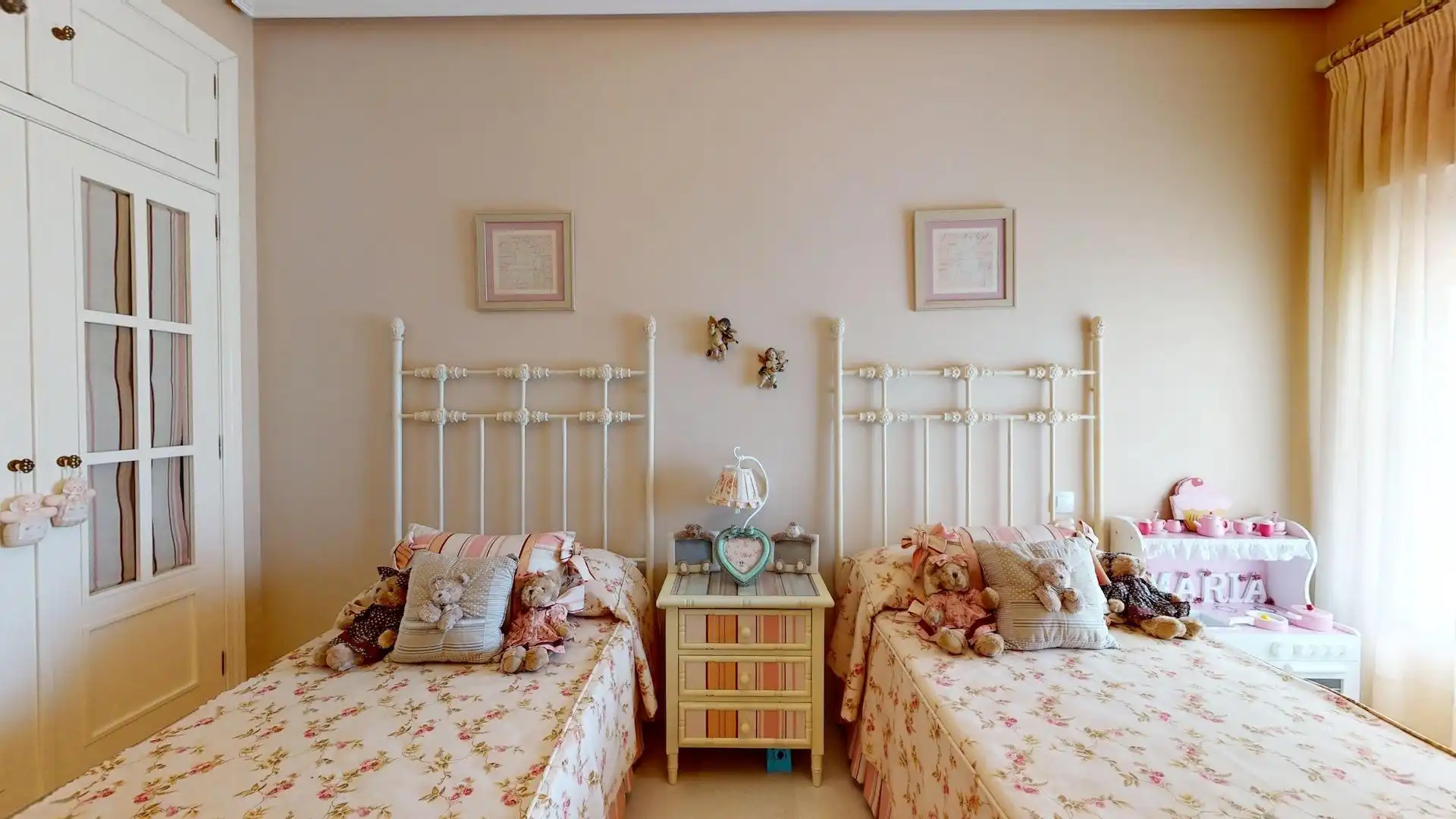Bedroom of Houses for sale in Córdoba  with Air Conditioner, Private garden and Terrace