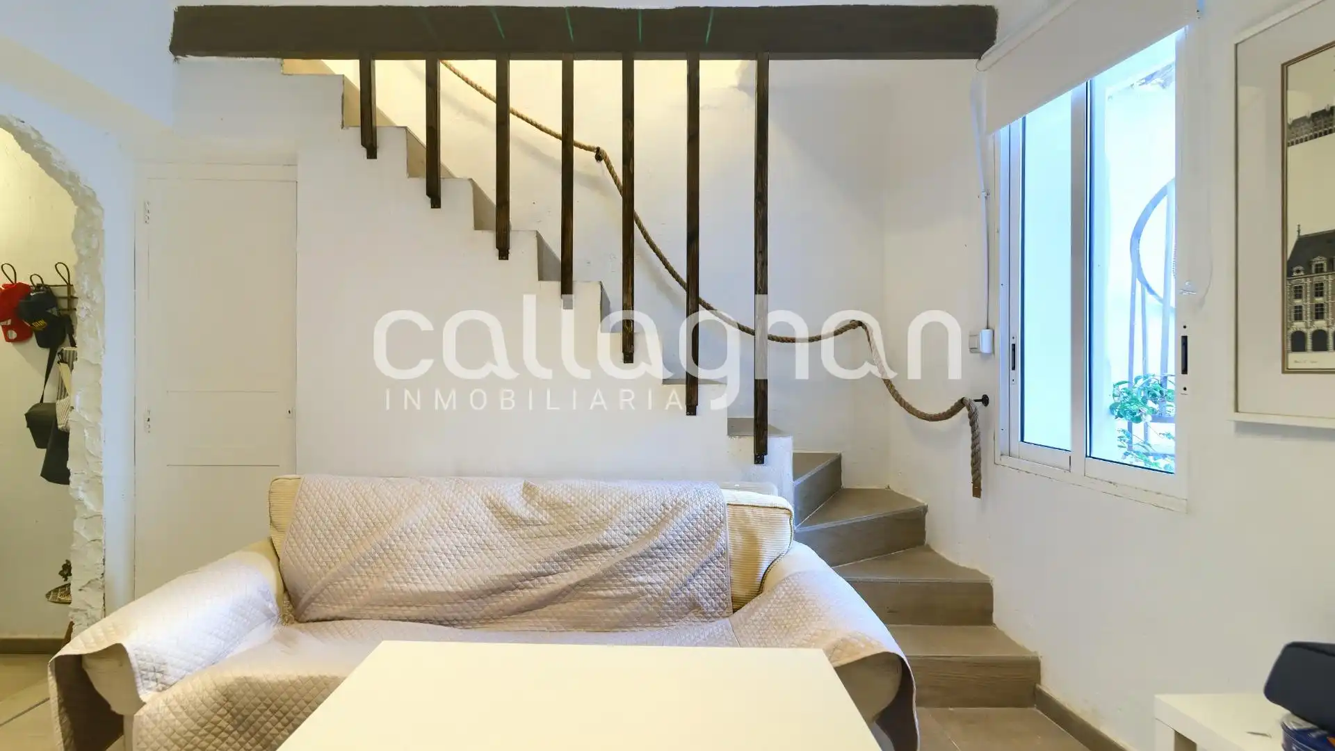 Sala d'estar de Casa adosada en venda en Náquera amb Aire condicionat, Jardí privat i Terrassa