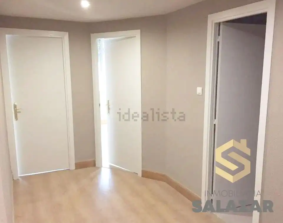 Bedroom of Flat for rent in Bilbao   with Heating and Balcony