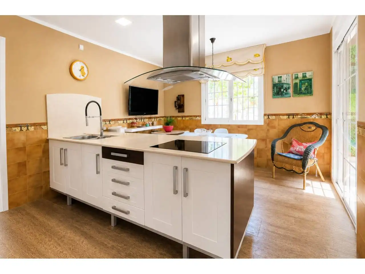 Cocina de Casa o chalet en venta en Cubelles con Aire acondicionado, Calefacción y Jardín privado