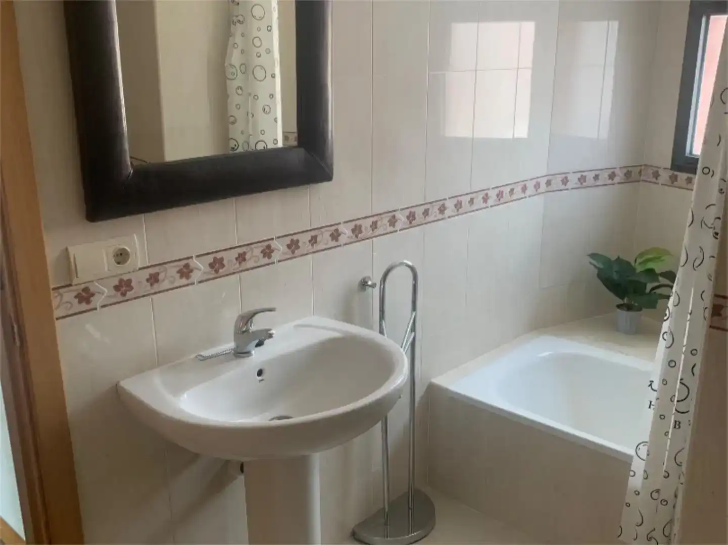 Bany de Àtic en venda en Zaratán amb Parquet, Traster i Piscina