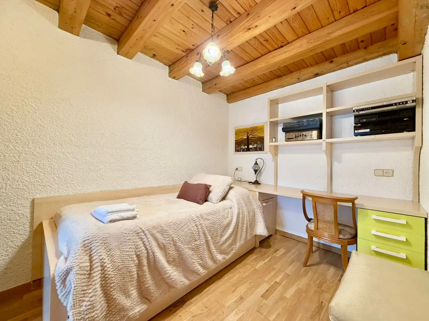 Dormitori de Casa o xalet en venda en Vielha e Mijaran amb Calefacció, Parquet i Moblat