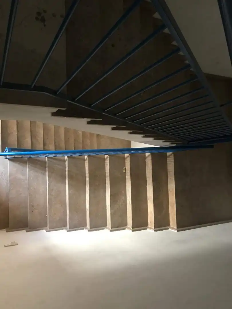 Gebäude zur Miete in Elche / Elx
