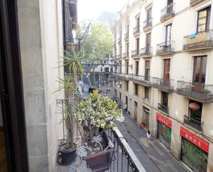 Exterior view of Flat to rent in  Barcelona Capital  with Air Conditioner and Balcony