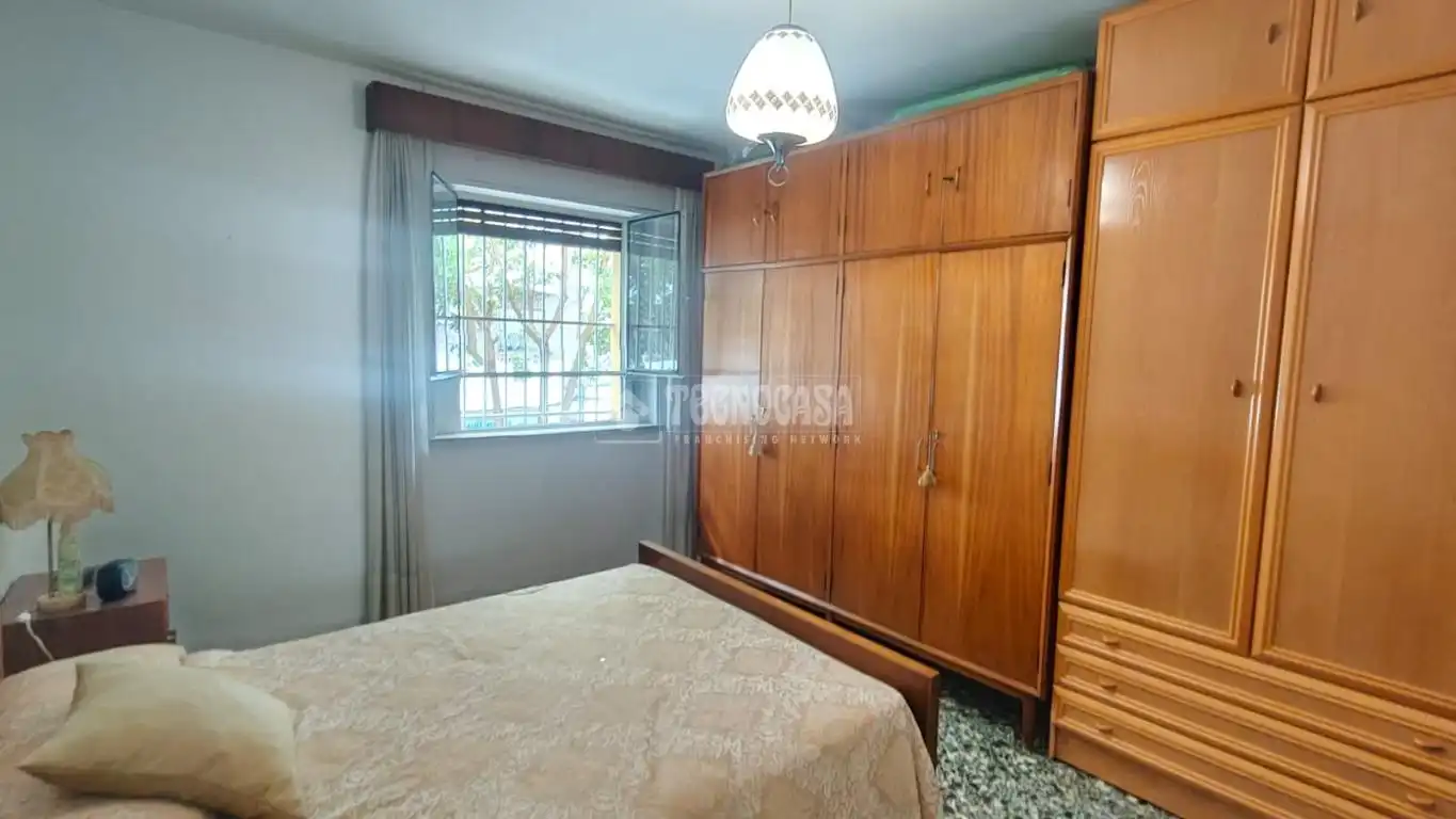 Bedroom of Flat for sale in Sevilla