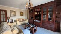 Sala d'estar de Casa adosada en venda en Vélez-Málaga amb Aire condicionat, Calefacció i Moblat