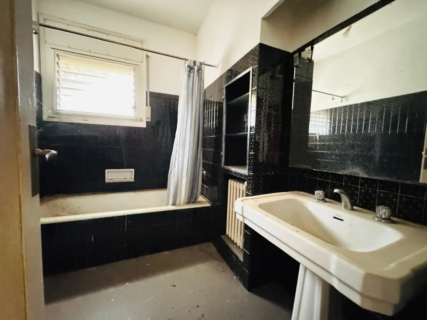 Baño de Casa o chalet en venta en La Jonquera con Calefacción, Jardín privado y Terraza