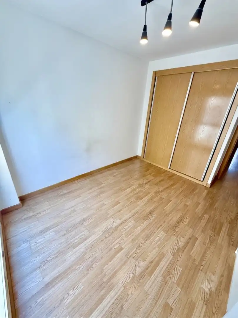 Habitación de Piso en venta en Madrid con Calefacción, Terraza y Trastero