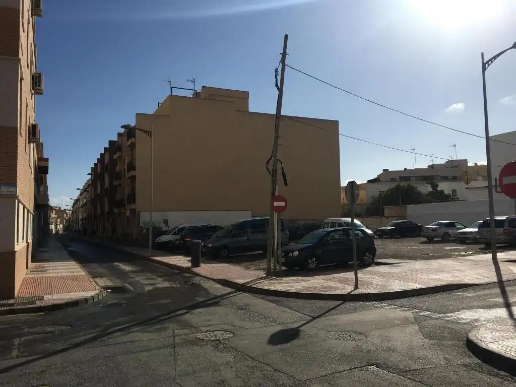 Residential land for sale in Roquetas de Mar ciudad, imagen 2