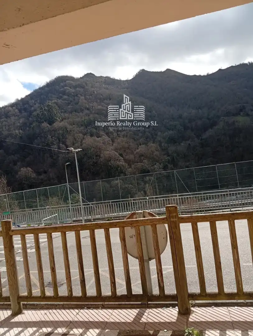 Vista exterior de Piso en venta en Aller con Terraza y Amueblado