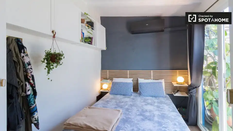 Appartamento con terrazza in affitto a Ciutat Vella, imagen 6